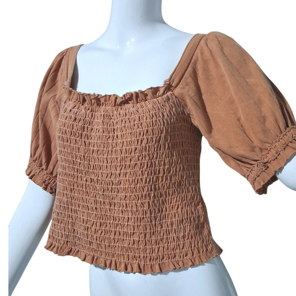 Free People Smocked Bodice Women's size Medium Ribbed Puff Sleeve Peasant Top‎
